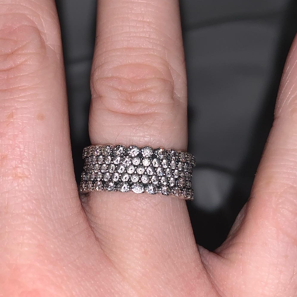 Sparkling pave band ring